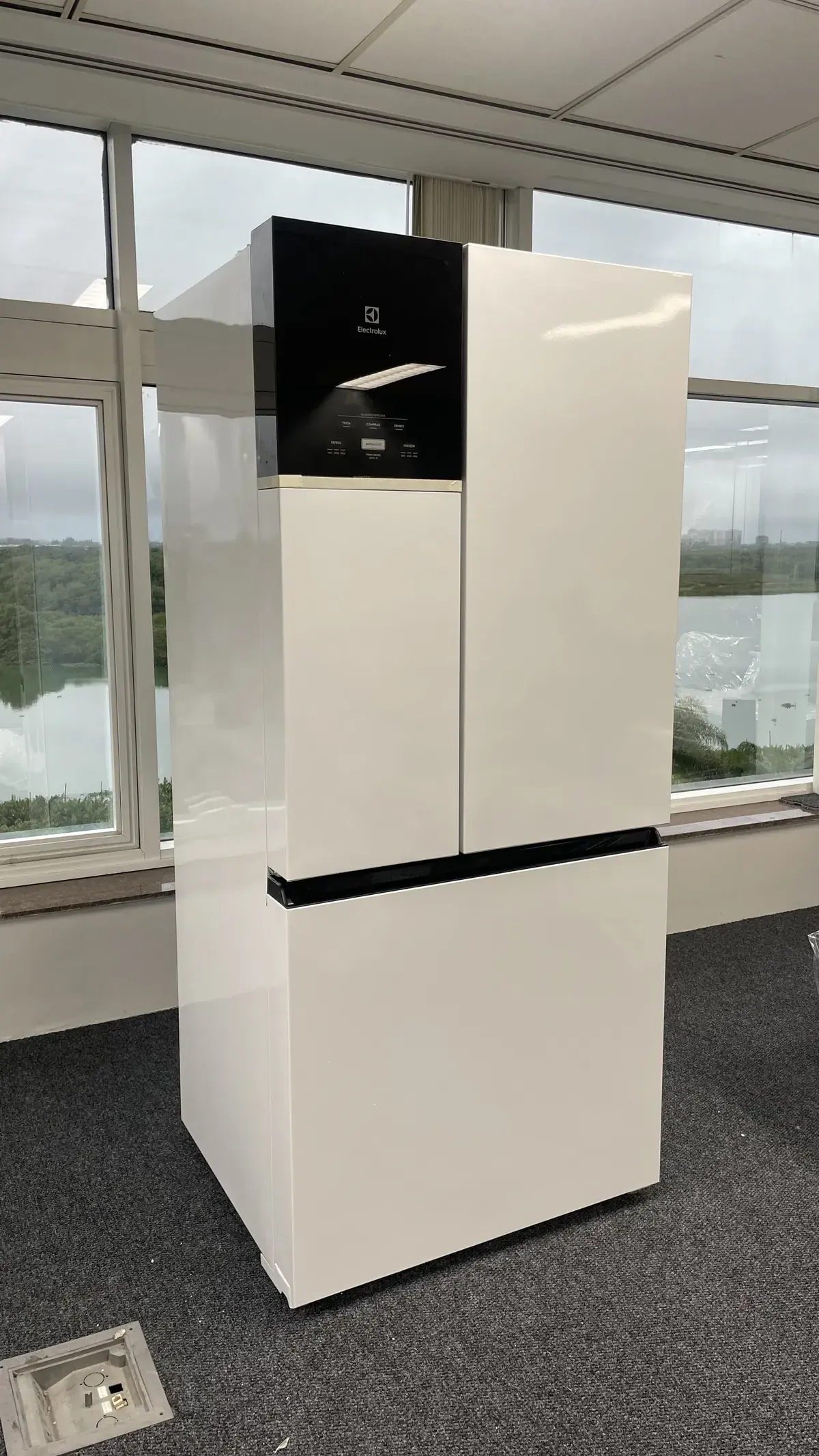 Geladeira Inox antes do envelopamento — Aplik Decor RJ